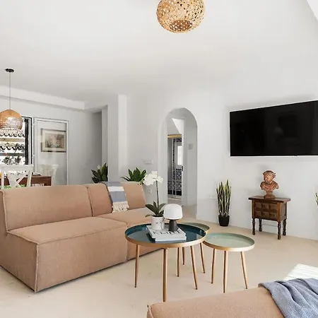 With Private Pool & Garden 5 Min To Marbella